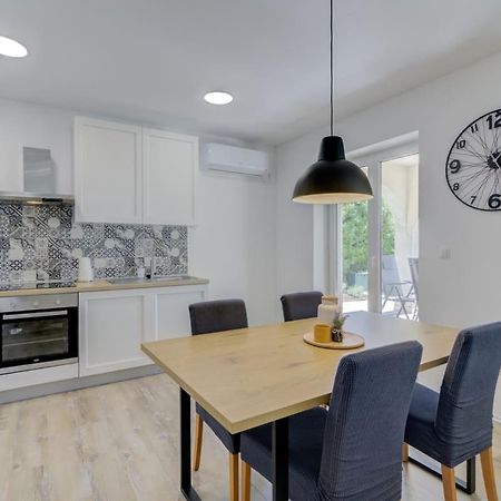 Nv Sun 23 By Aneo Travel Apartment Novi Vinodolski Exterior photo